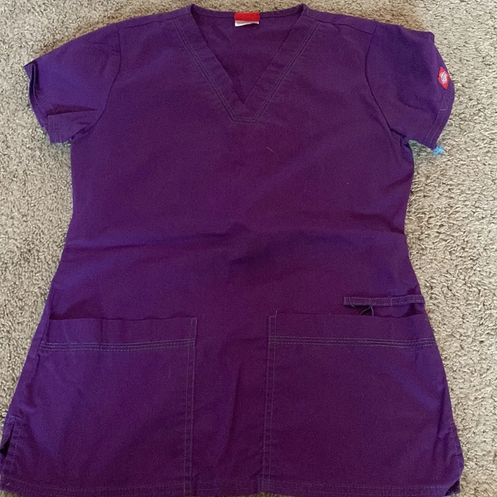 Scrub Set - Picture 2 of 7